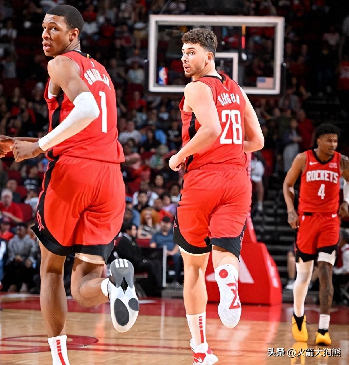 爱游戏-包含英超关键时刻再迎强敌，休斯敦火箭强势反弹，主帅态度：话题不断，年轻球员得到机会的词条